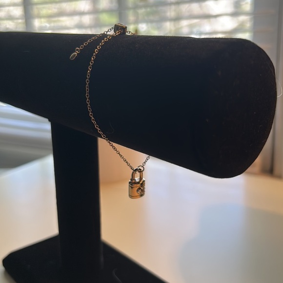 Coach Braclet - Picture 3 of 4